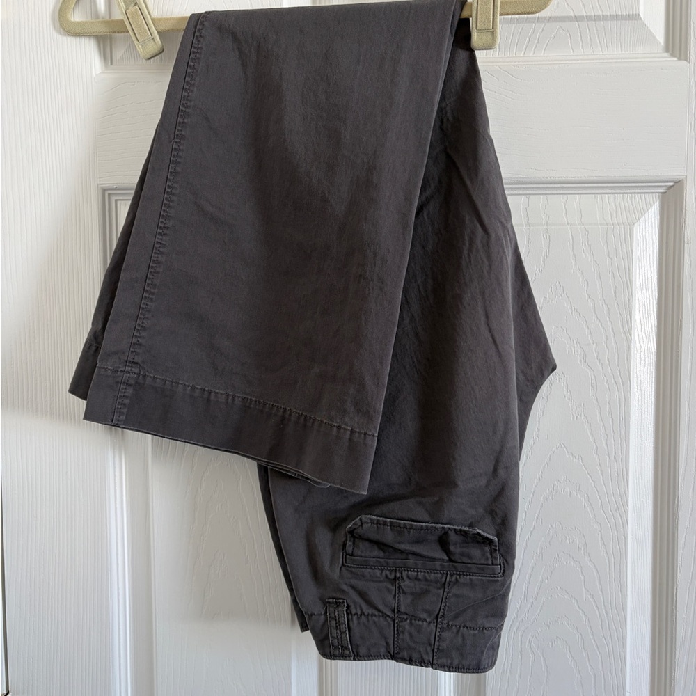Old Navy Women's Charcoal Flare Jeans - Picture 5 of 8